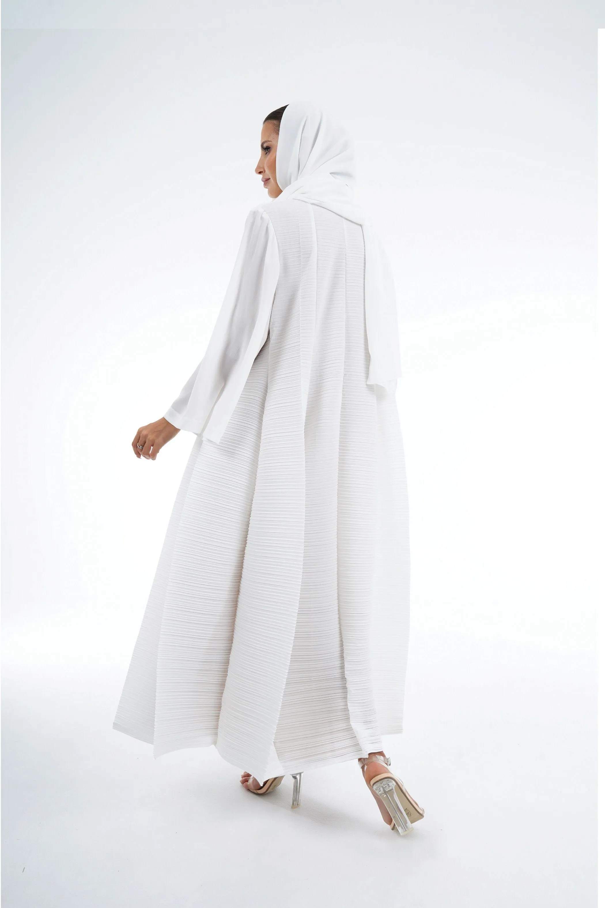 Abaya Pleated With Large Fold Detail And Shayla