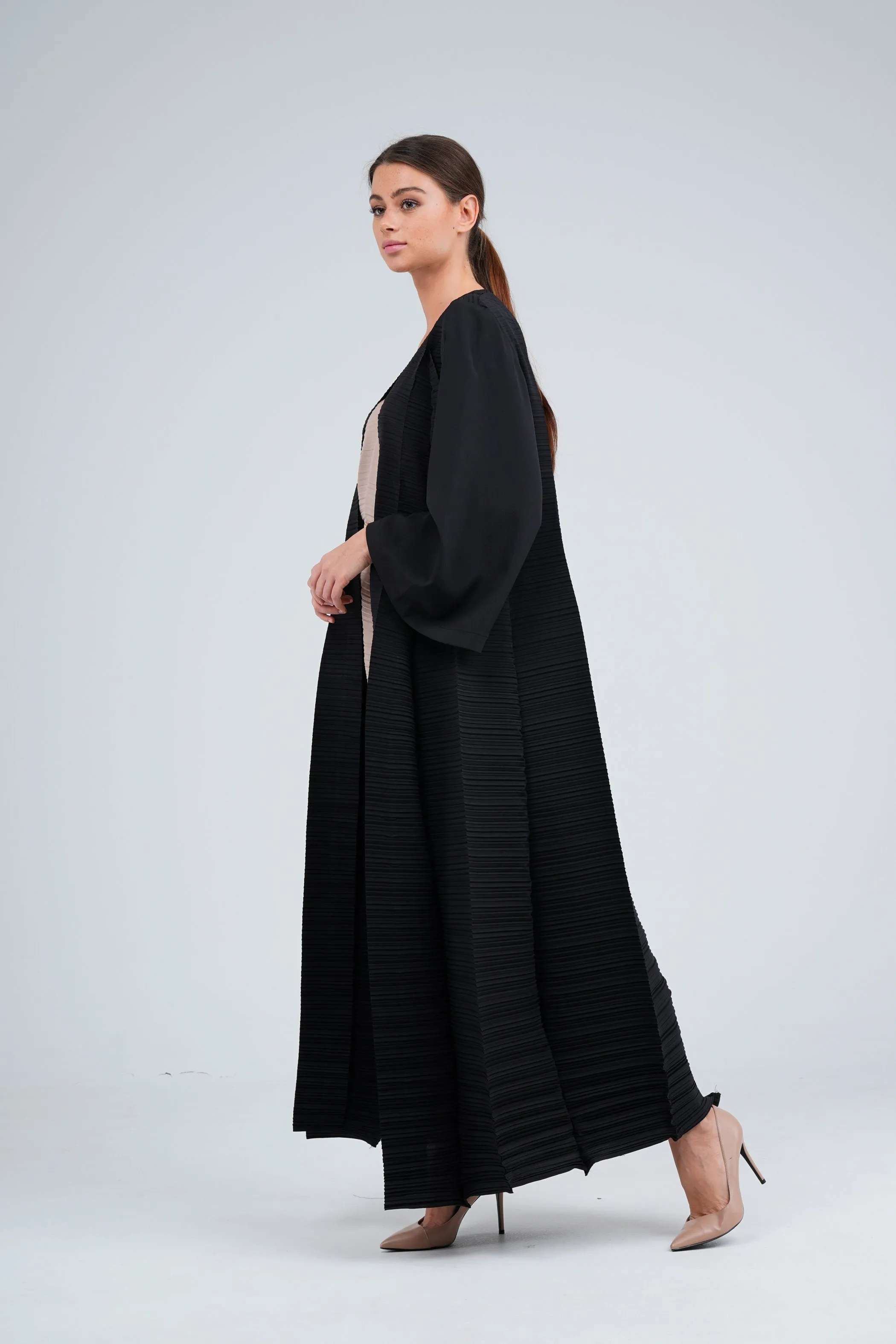 Abaya Pleated With Large Fold Detail And Shayla