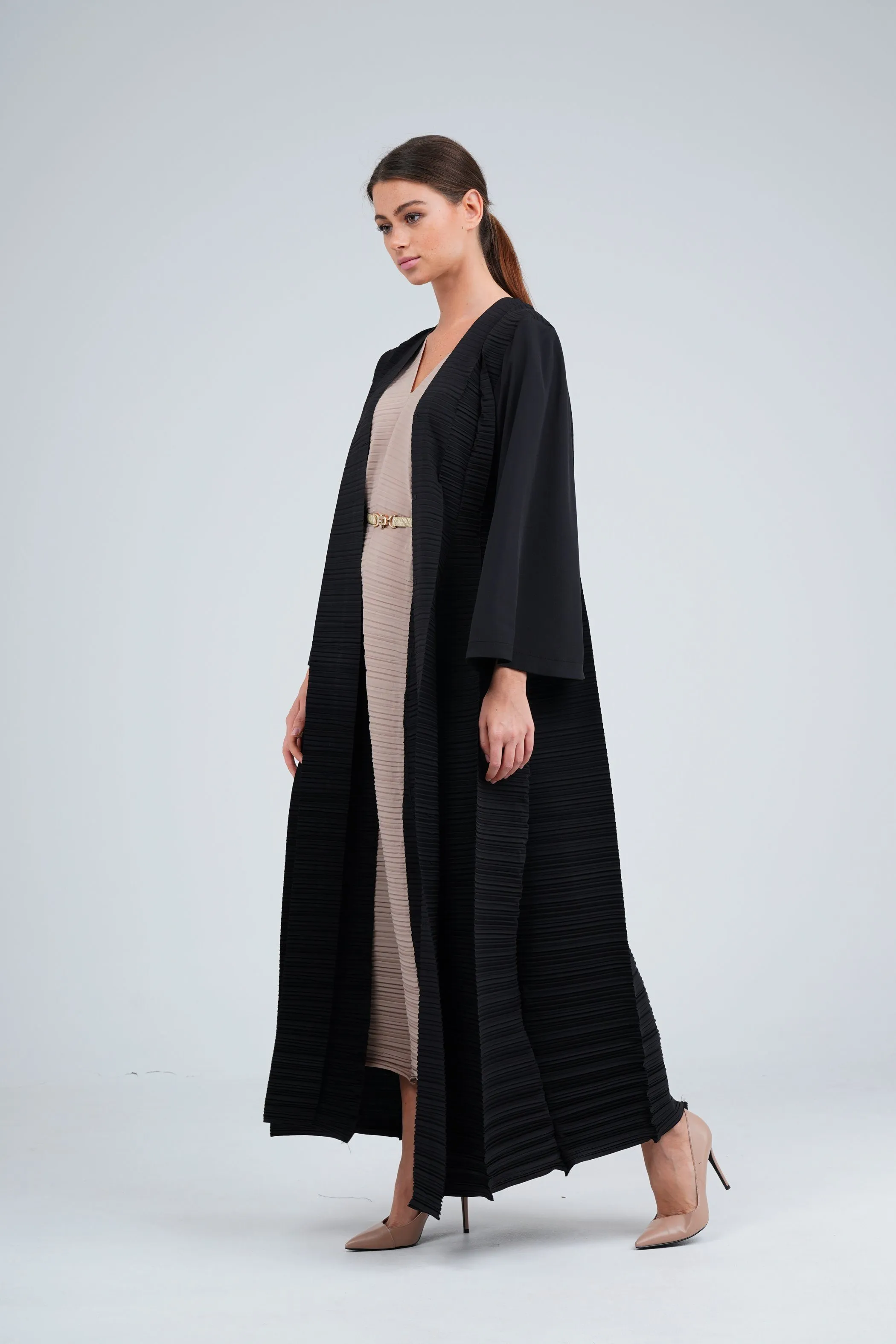 Abaya Pleated With Large Fold Detail And Shayla