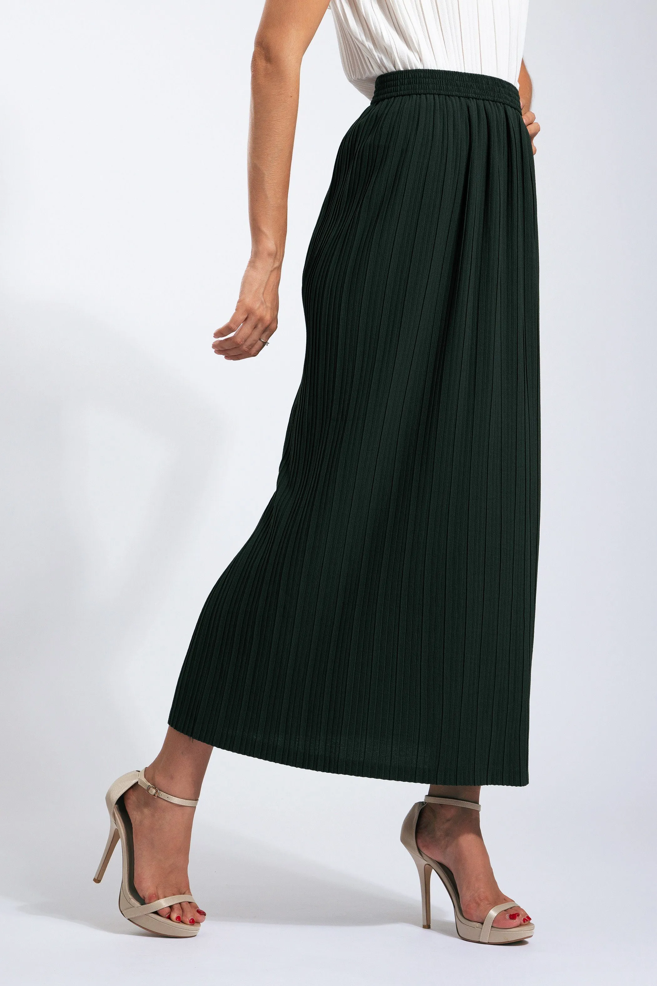 Andrea Small Pleat Straight Skirt (Matte Fabric)