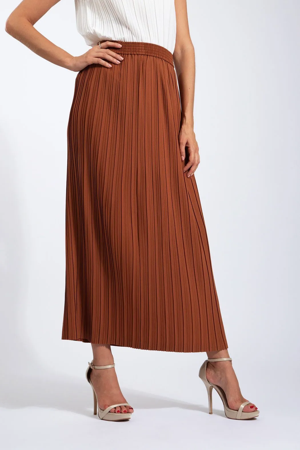 Andrea Small Pleat Straight Skirt (Matte Fabric)