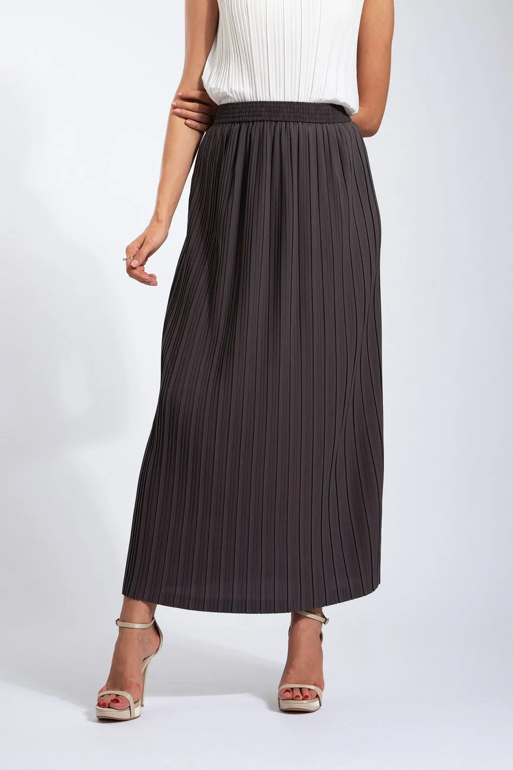 Andrea Small Pleat Straight Skirt (Matte Fabric)