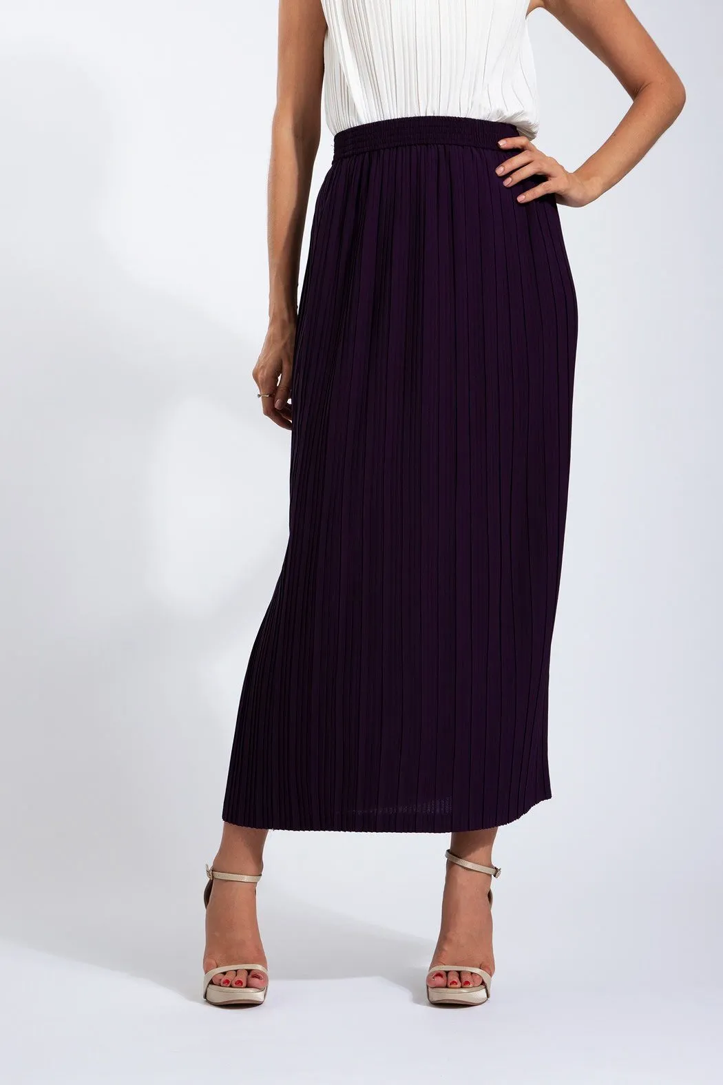 Andrea Small Pleat Straight Skirt (Matte Fabric)