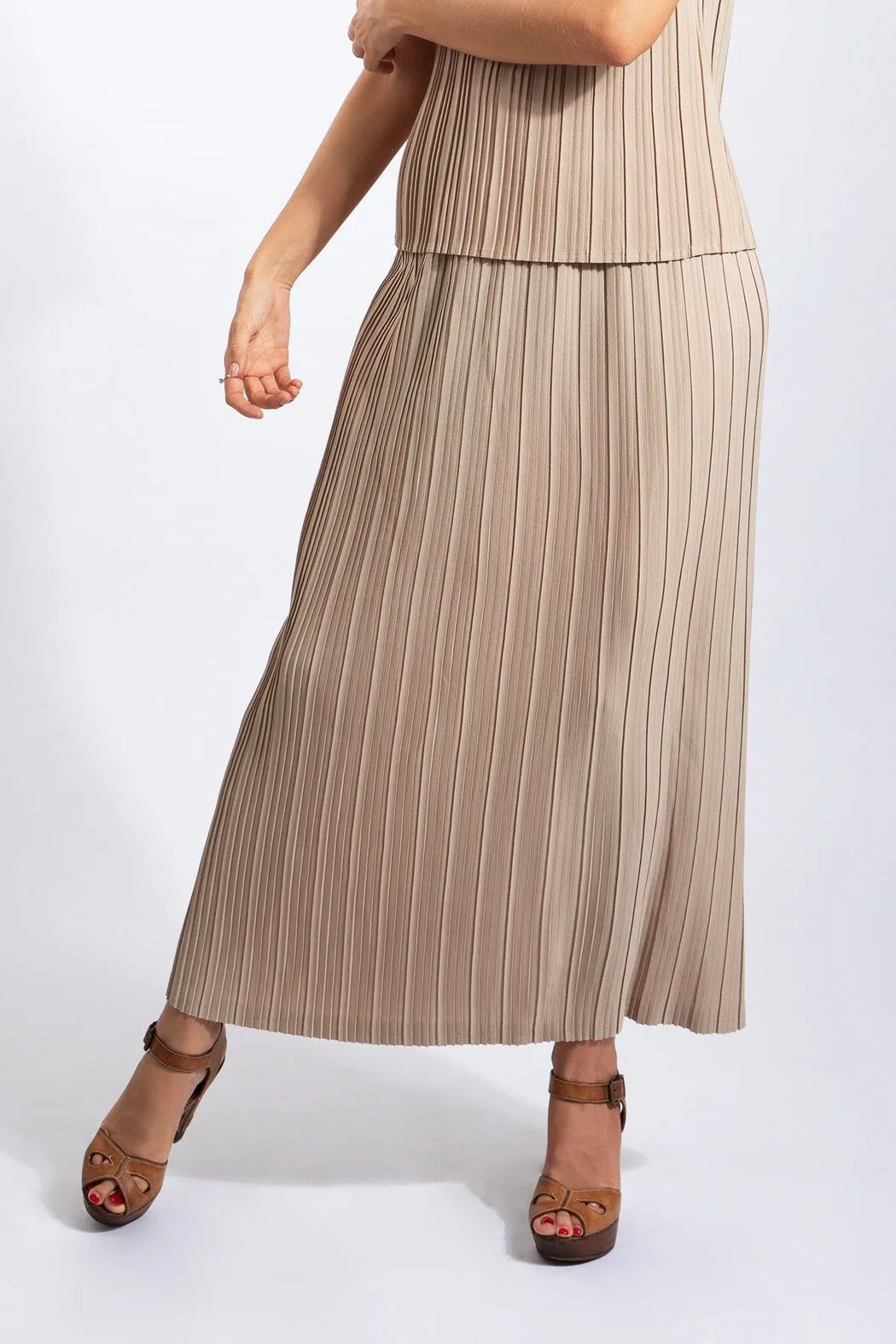 Andrea Small Pleat Straight Skirt (Matte Fabric)