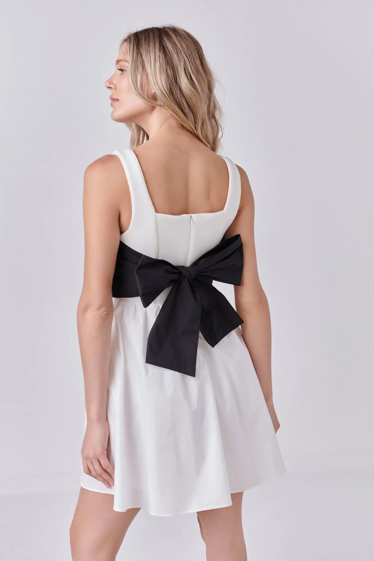 Back Bow Contrast Dress