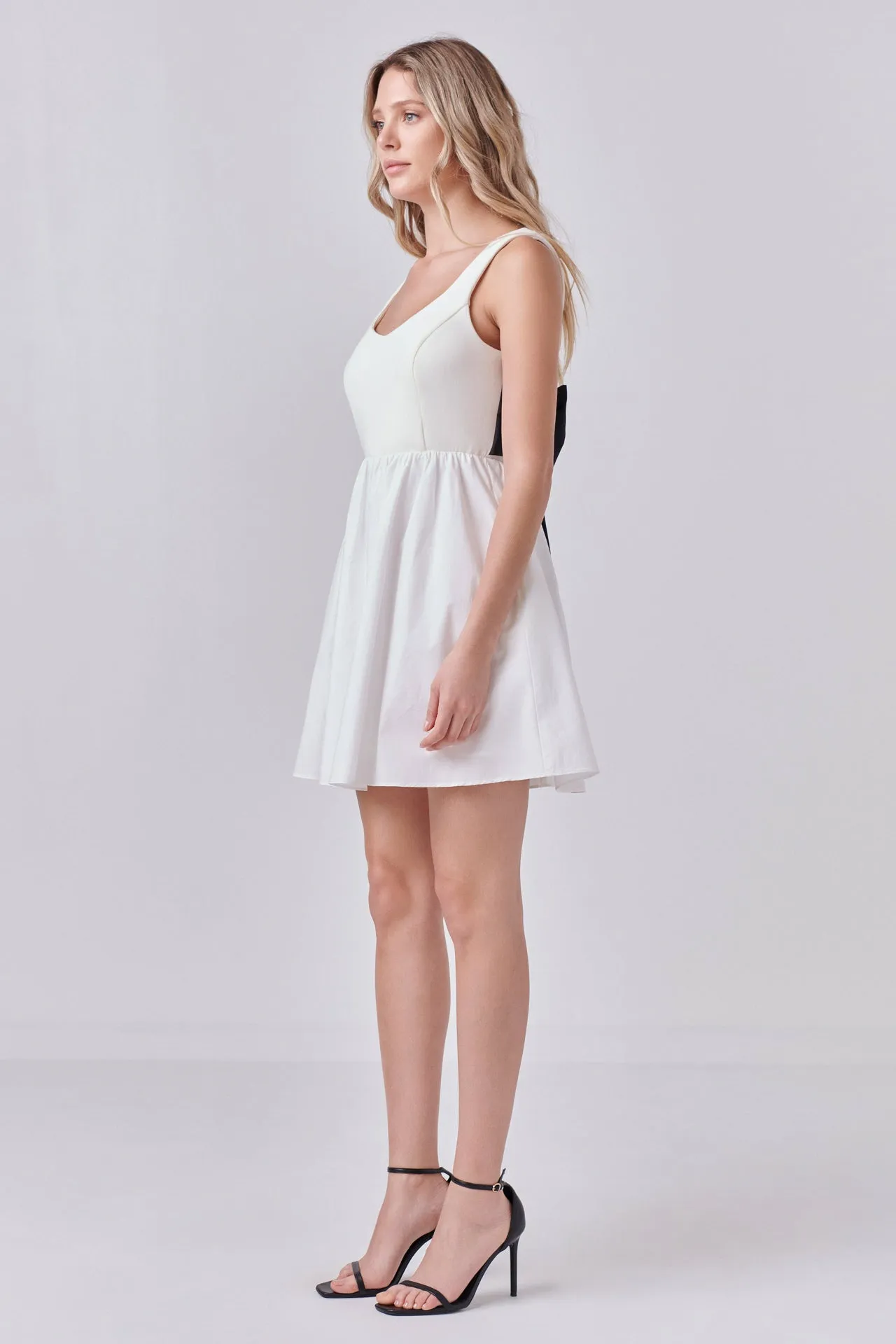 Back Bow Contrast Dress