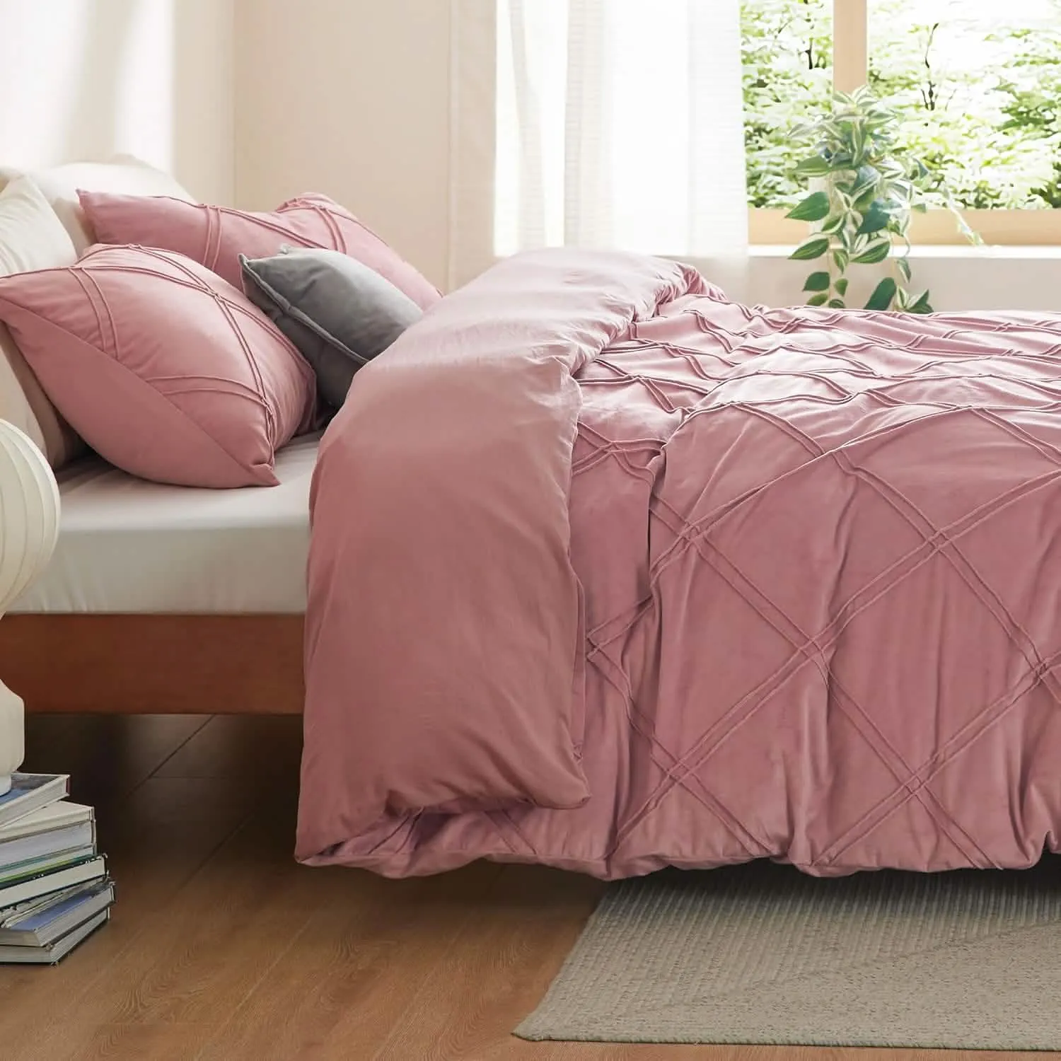 Bedsure Velvet Pinch-Pleated Duvet Cover Set