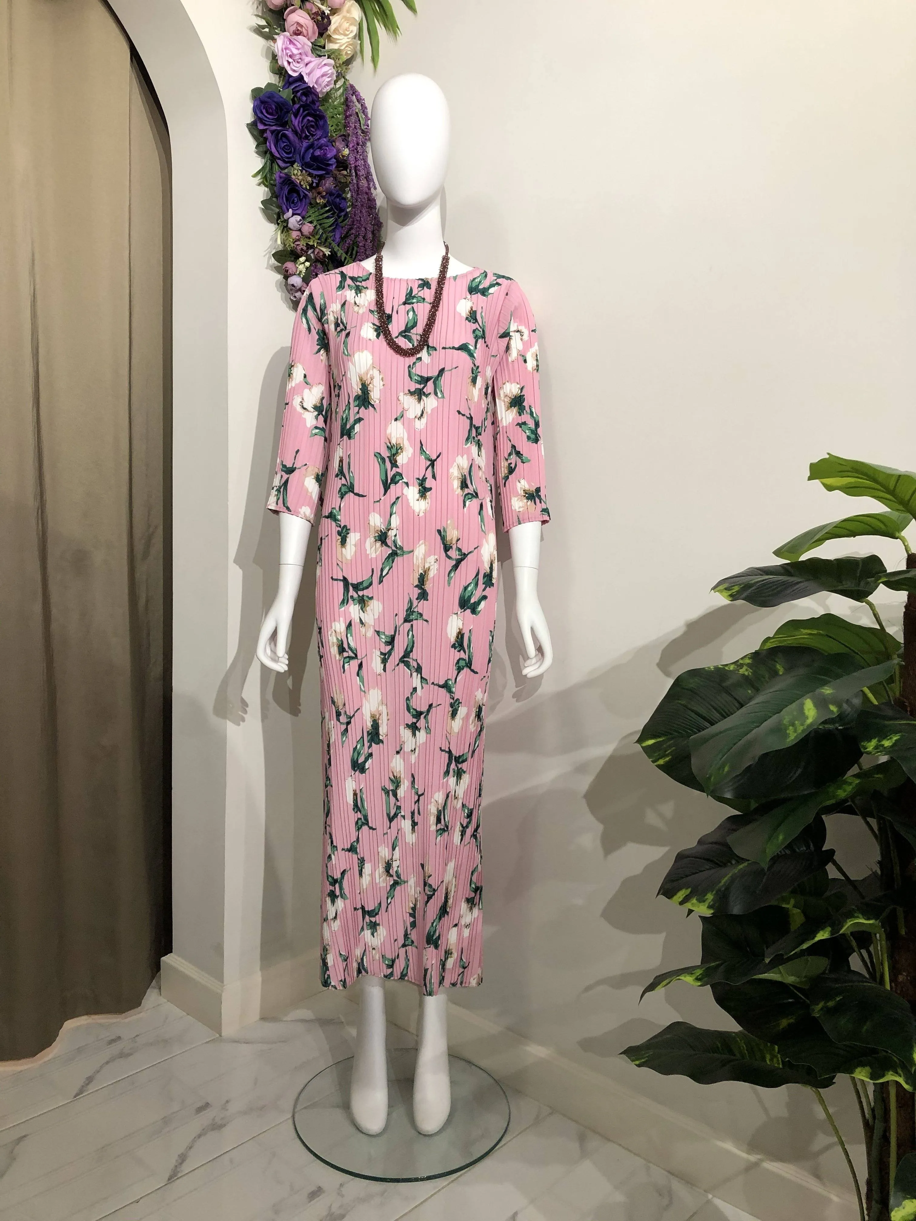 Dael Pleated Floral Dress (Slim Fit)