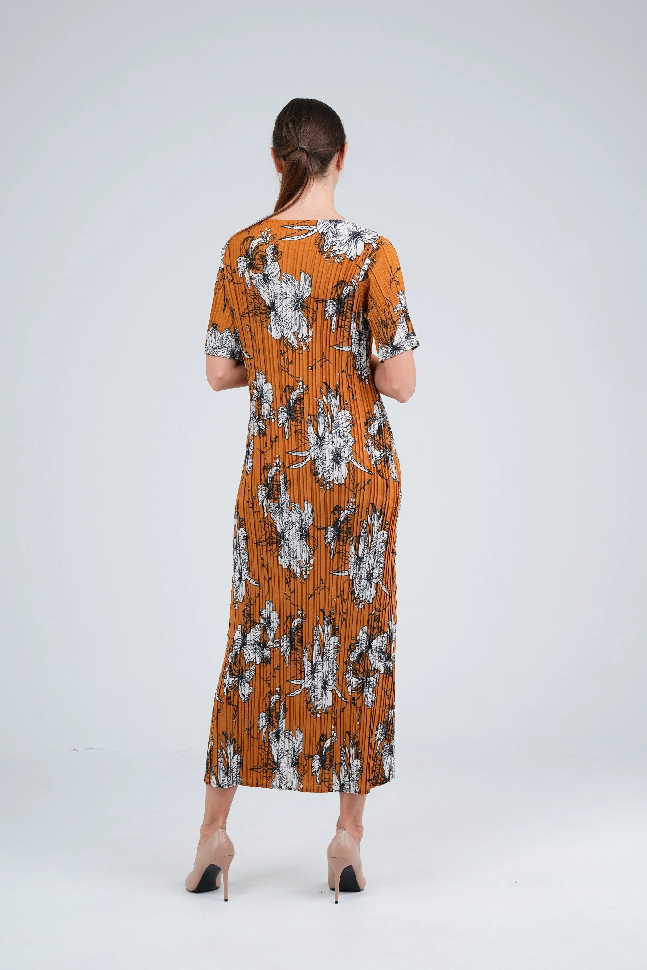 Dael Pleated Short Sleeve Floral Dress (Slim Fit)