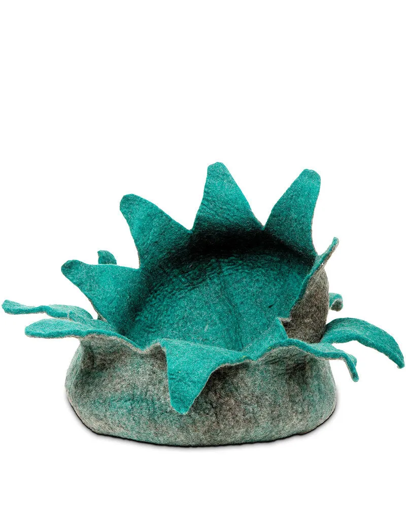 Distinctly Himalayan Wool Pet Basket Grey & Teal