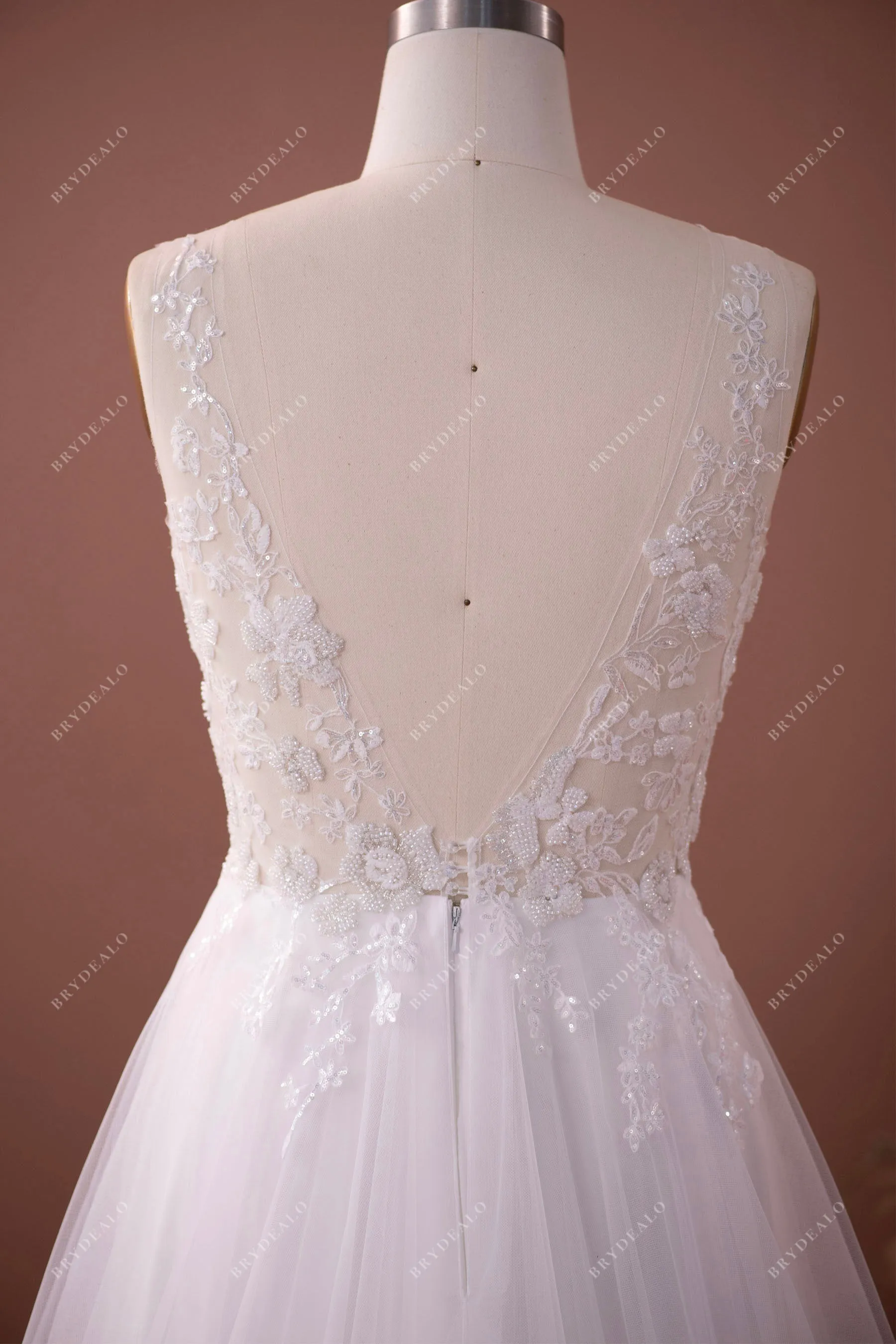 Elegant Sleeveless Lace Tulle Destination Wedding Ball Gown