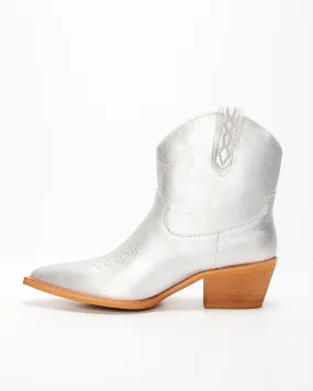 Jeanette Western Ankle Booties