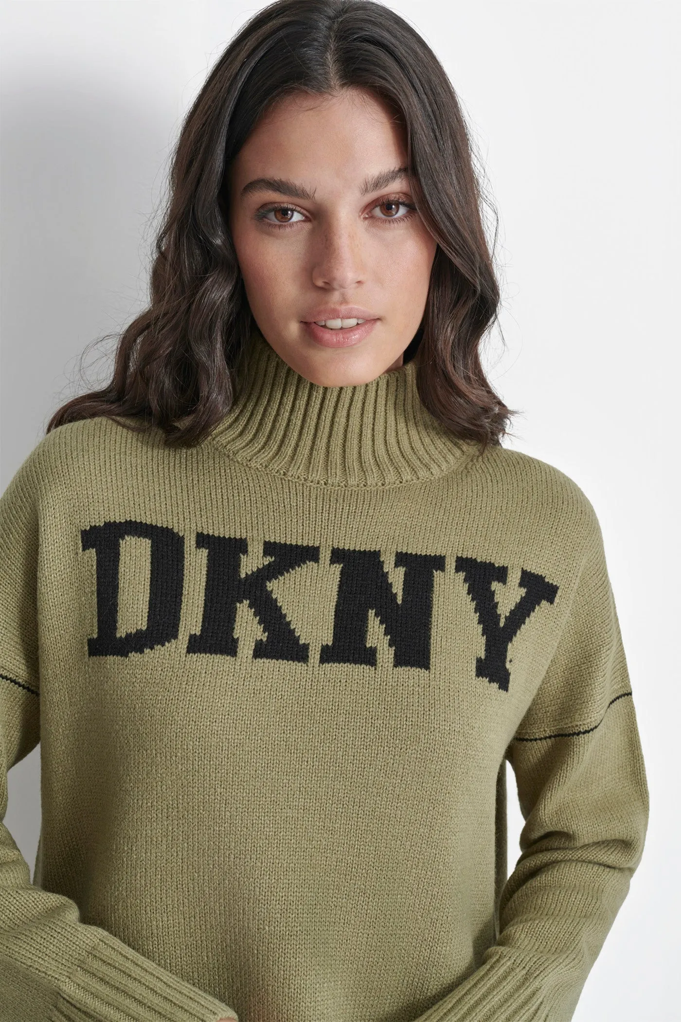 LOGO TURTLENECK SWEATER