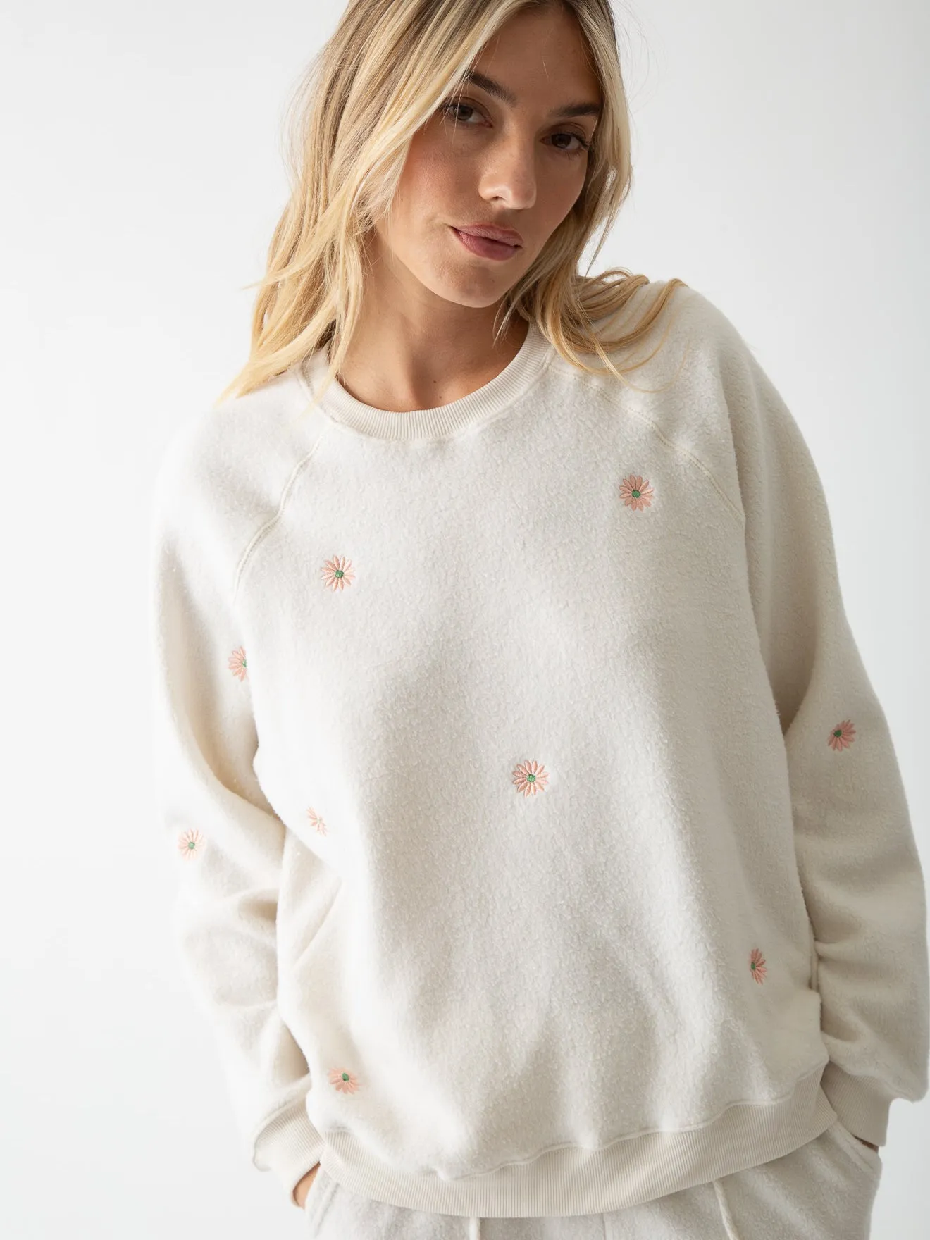 Ronan Sherpa Pullover - Ivory Daisy Embroidery