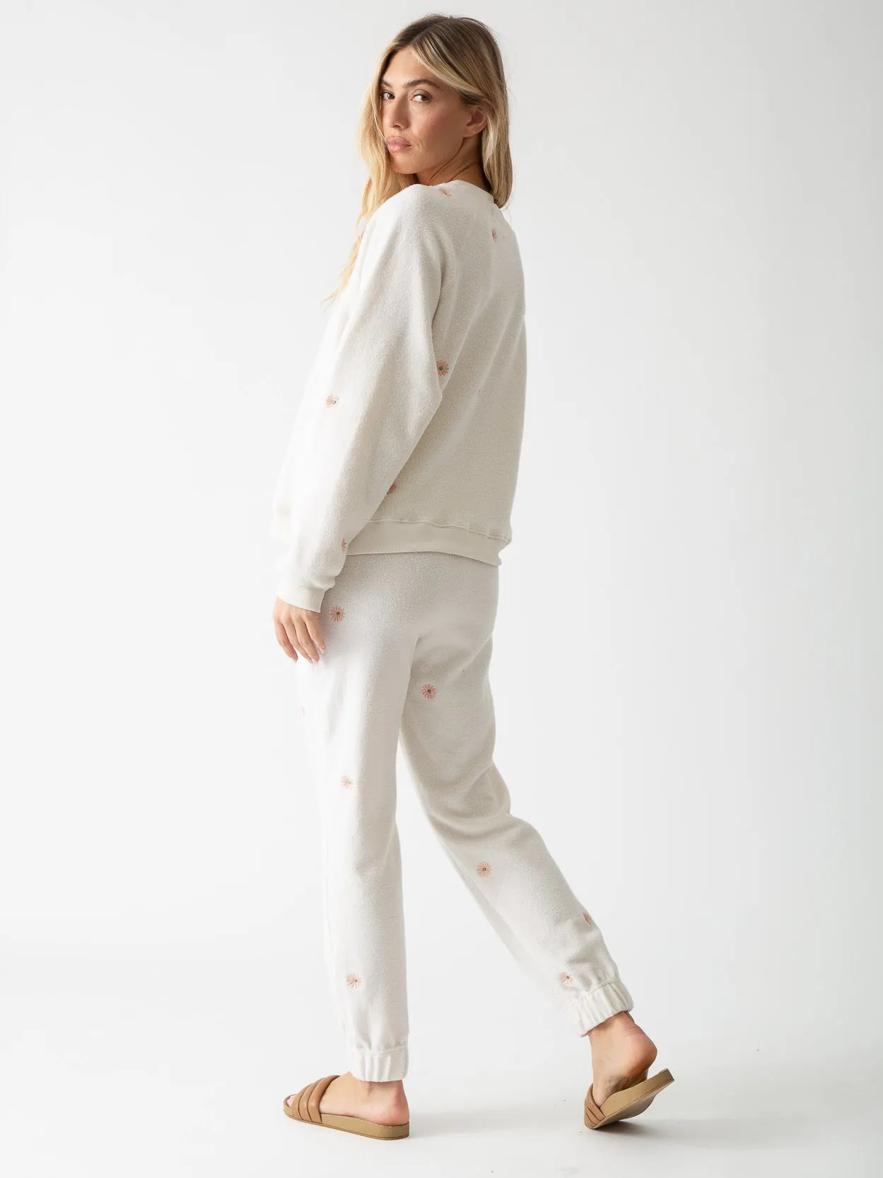 Ronan Sherpa Pullover - Ivory Daisy Embroidery