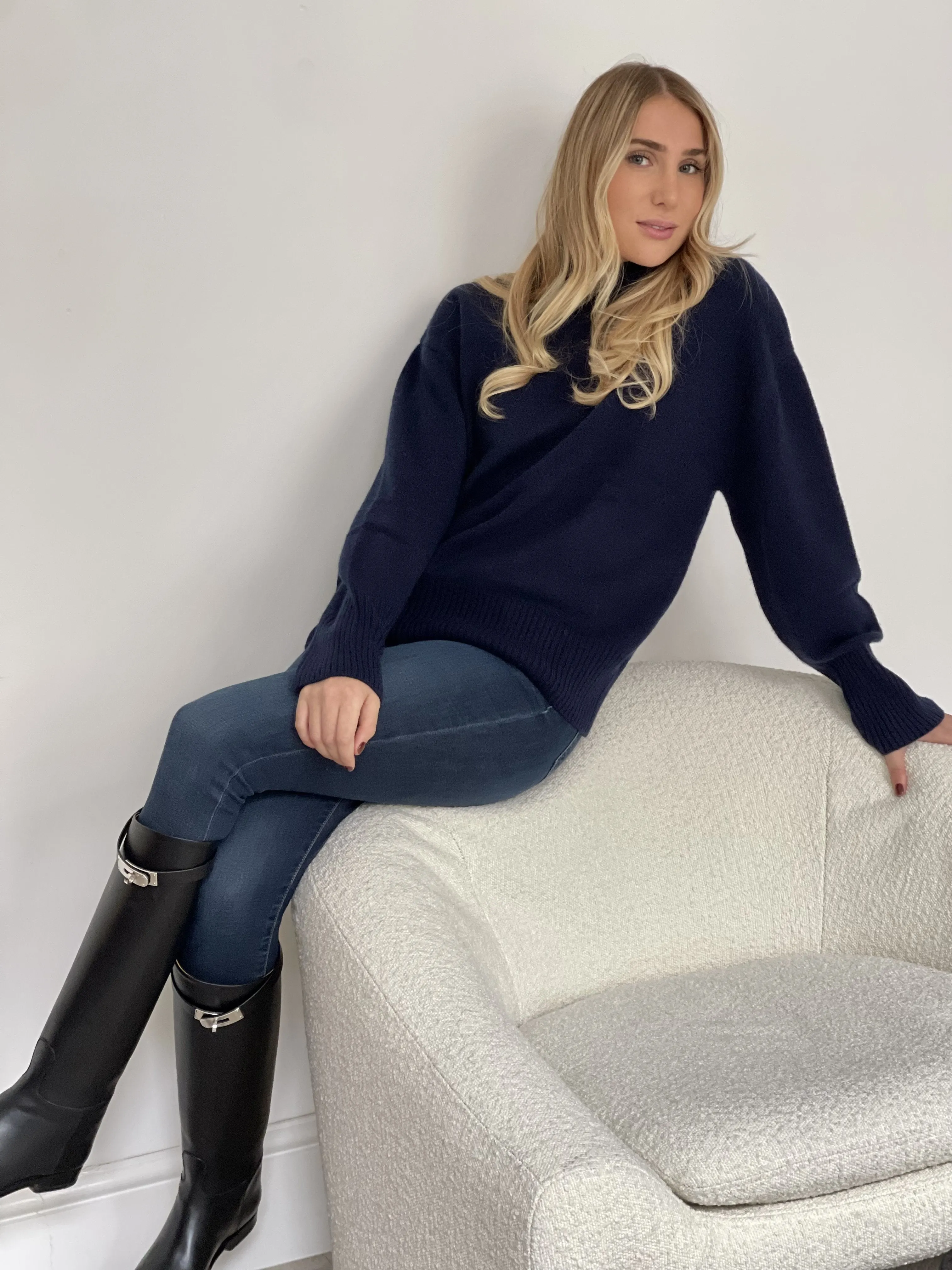 The Boyfriend Turtleneck Navy