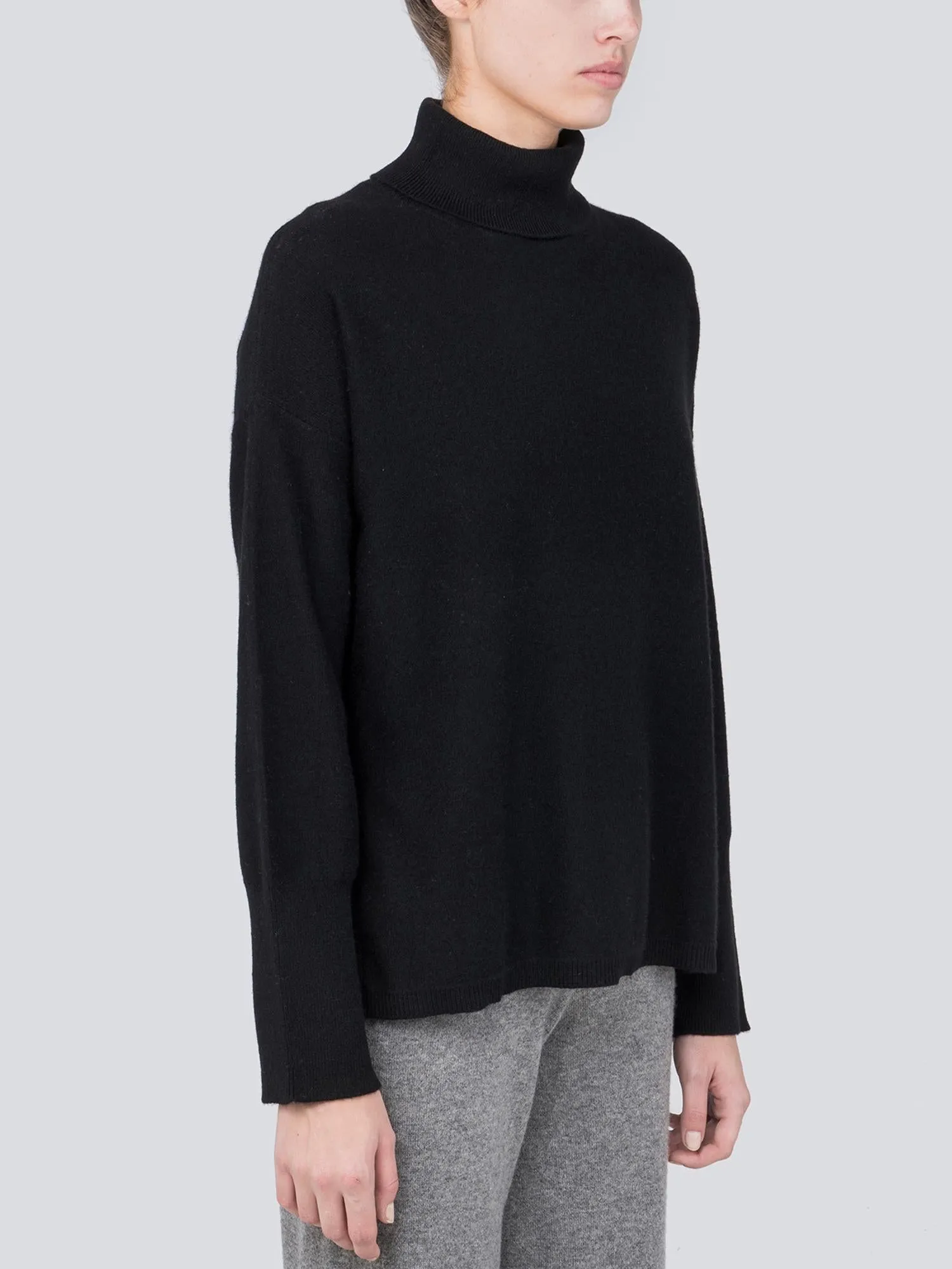 Turtleneck Loosefit Tunic_Black