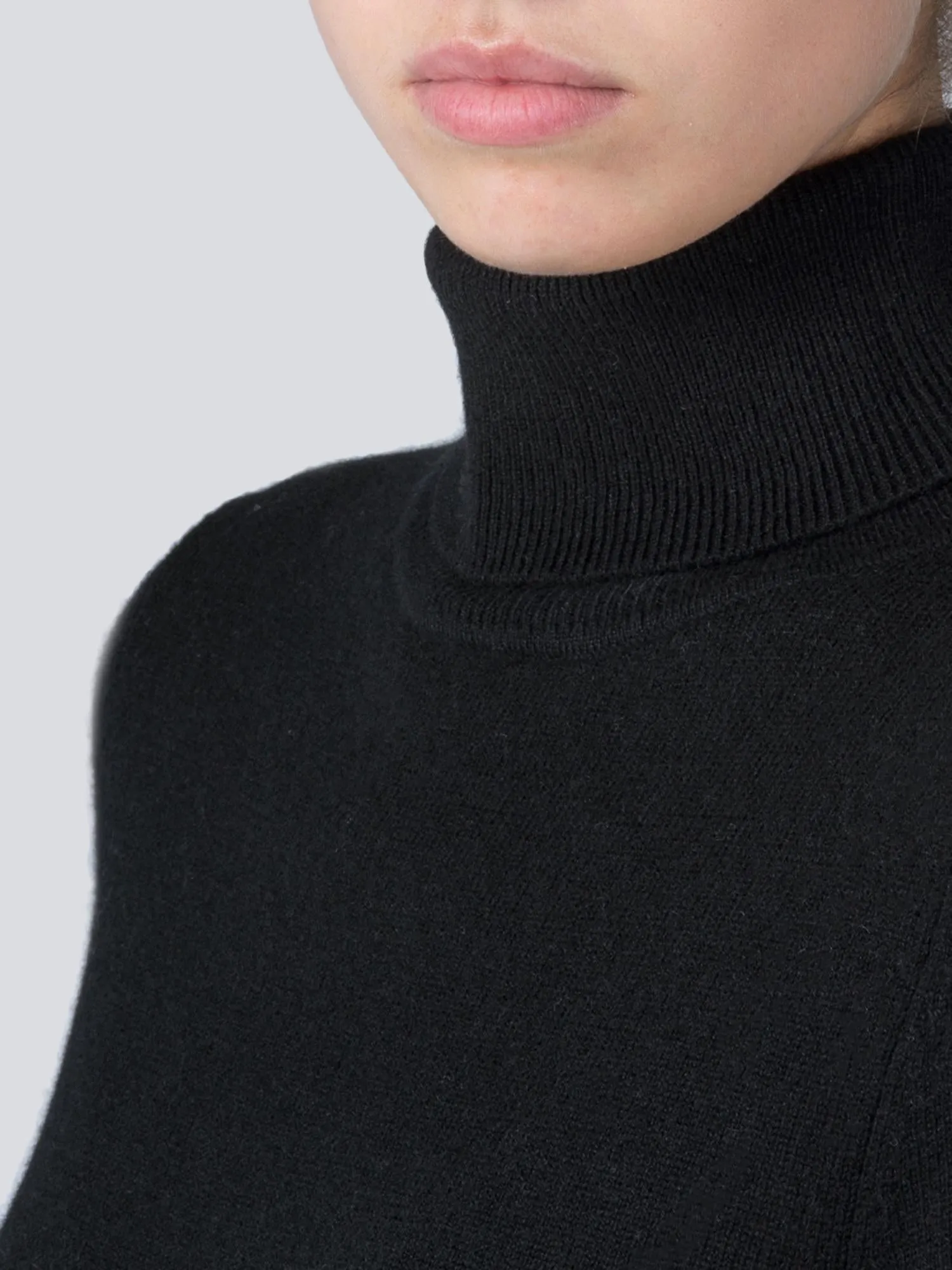 Turtleneck Maxi Dress_Black