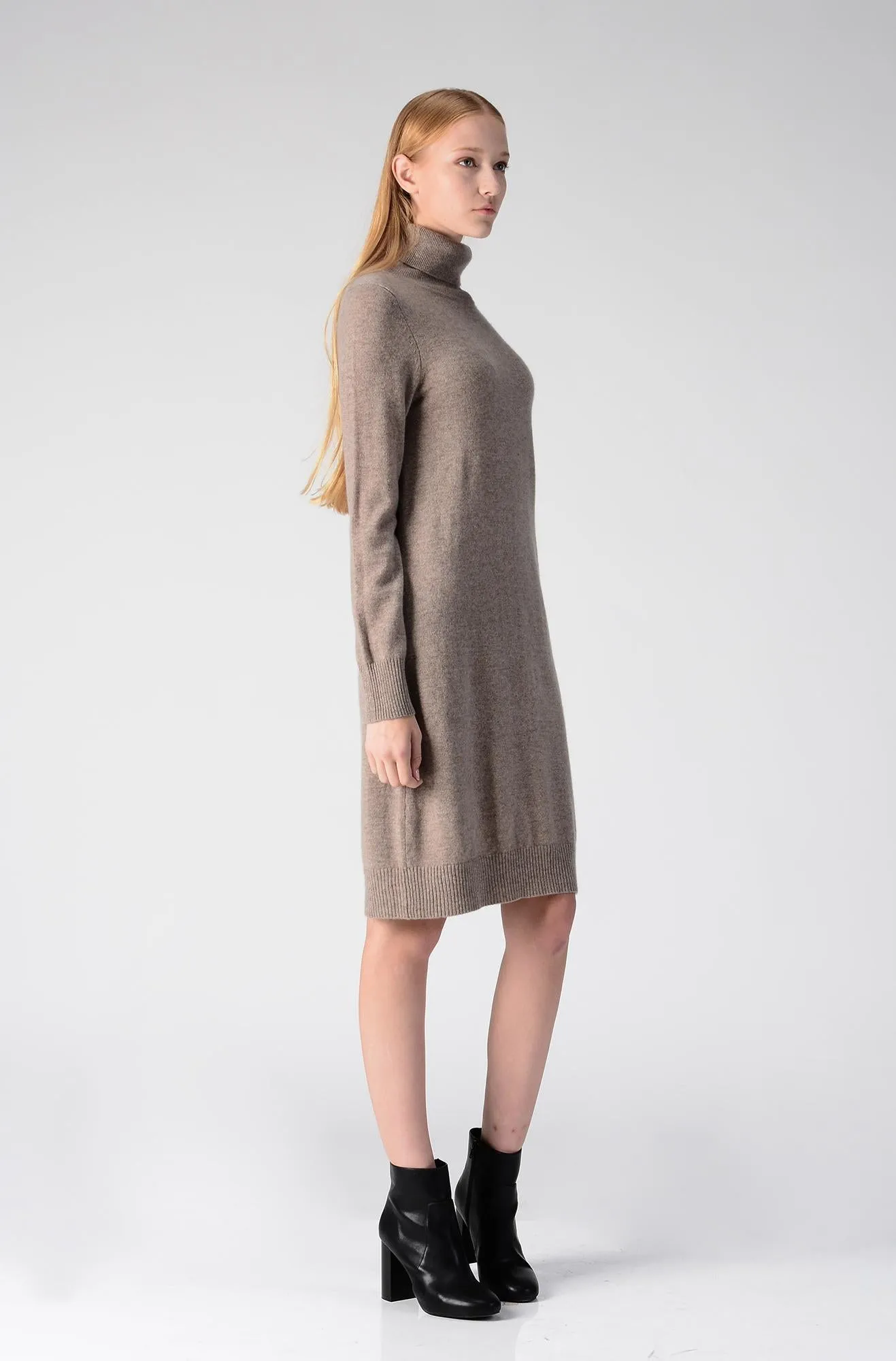 Turtleneck Slimfit Dress_Beige