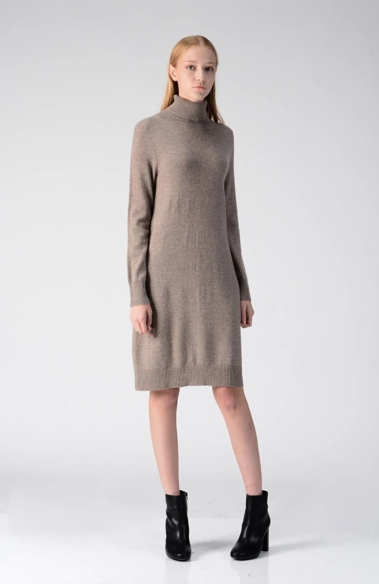 Turtleneck Slimfit Dress_Beige