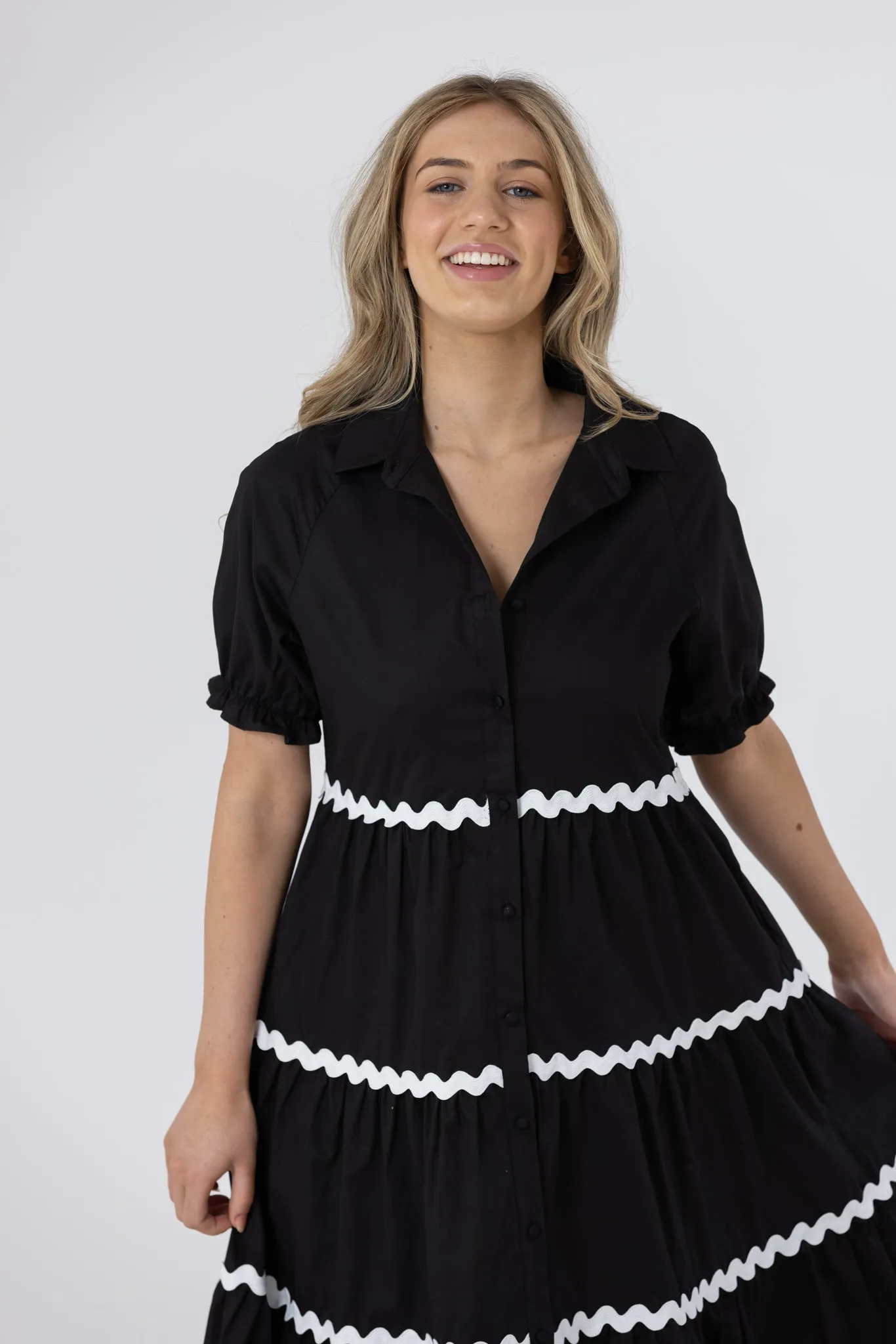 WHITNEY MIDI DRESS - Black/White