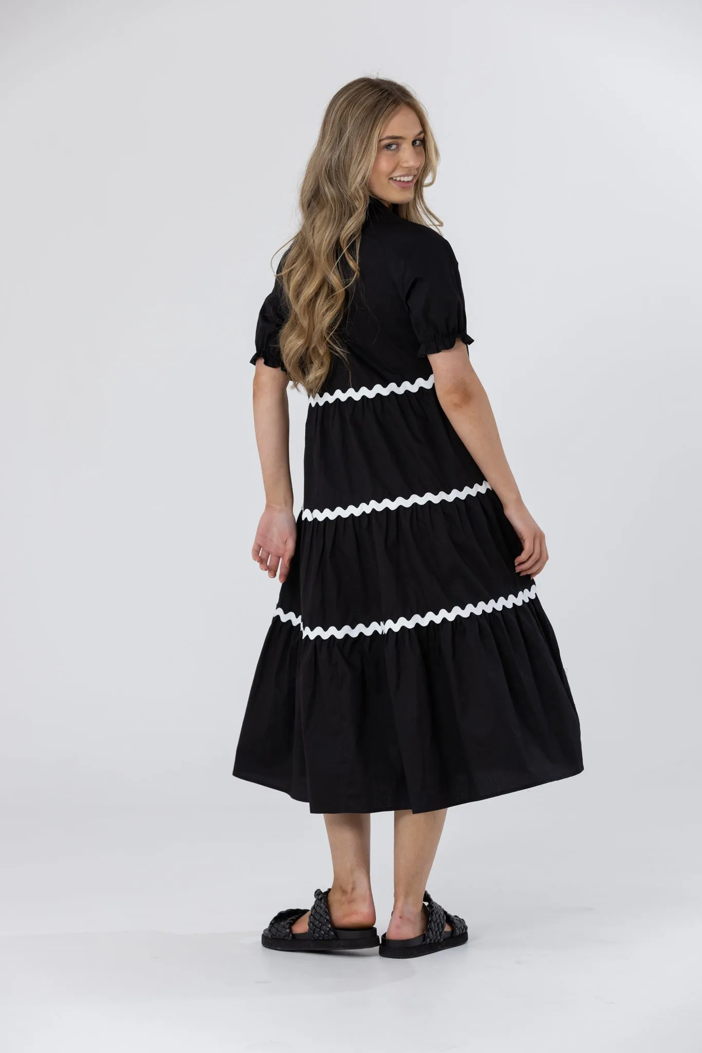 WHITNEY MIDI DRESS - Black/White